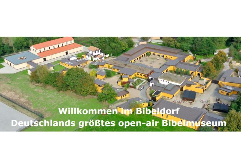 Besuch im Bibeldorf 
